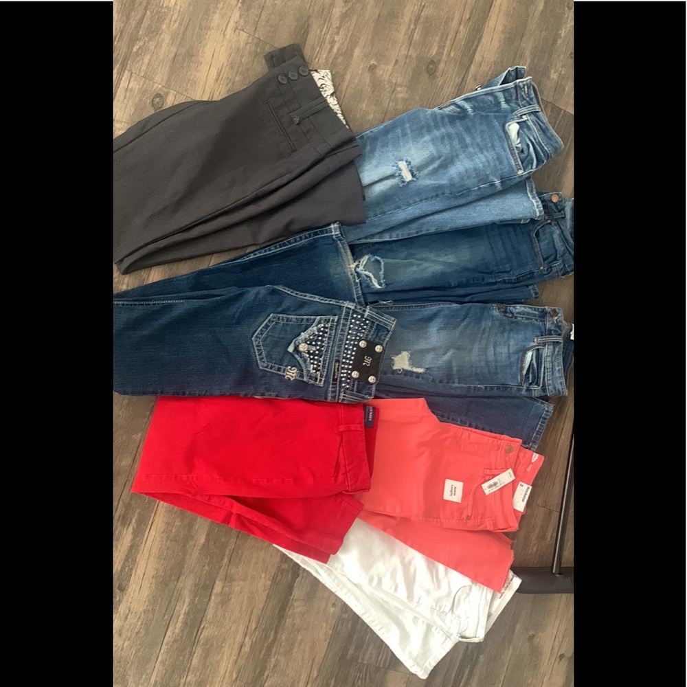 Assortment of women’s jeans & pants- size 25